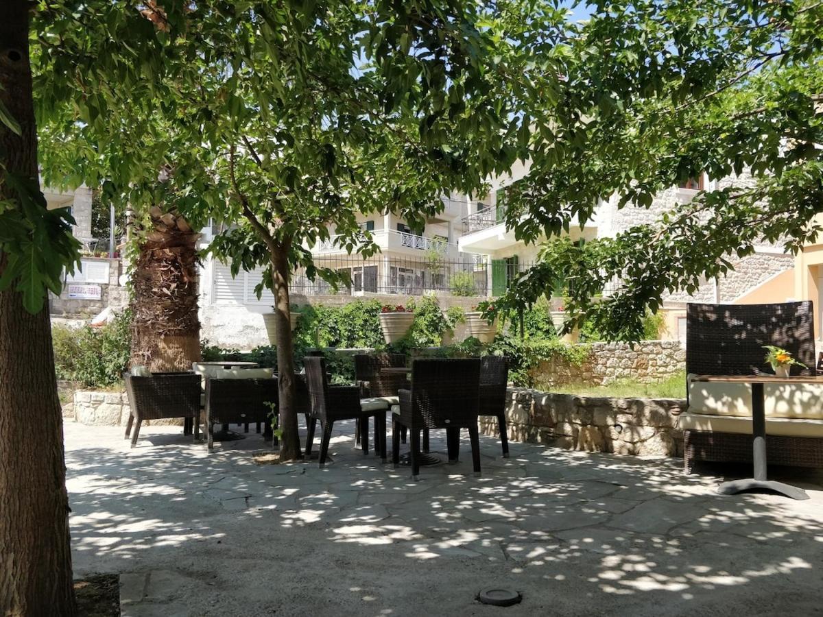 Sivilla Studios Afytos Exterior foto